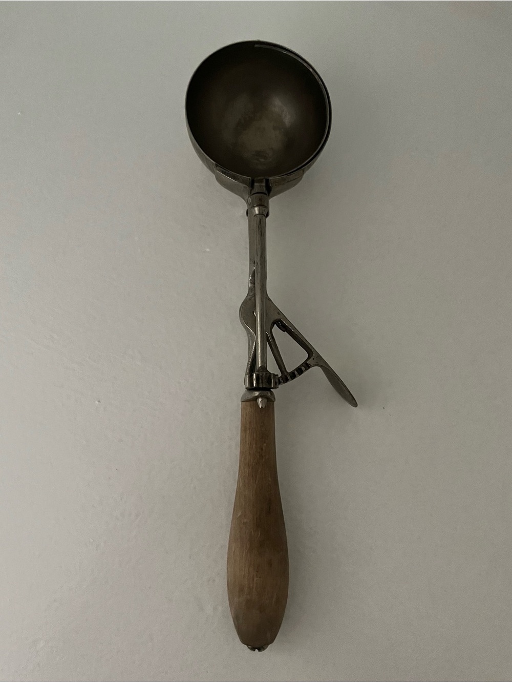 Vtg Gilchrist's No. 31
Brass Ice Cream Scoop